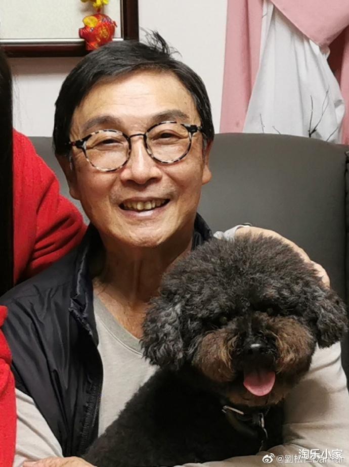 71岁刘松仁曾摔伤消瘦拿拐杖被误传中风大半年后近照曝光