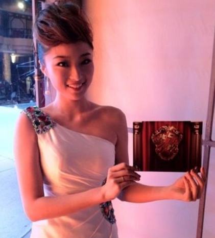 一锤定音央视实习主播被异地恋男友连砍7刀去世年仅25岁