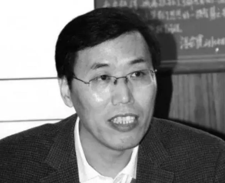 王洪成|1984年，哈尔滨一位公交司机发明“水变油”，13年后被判刑