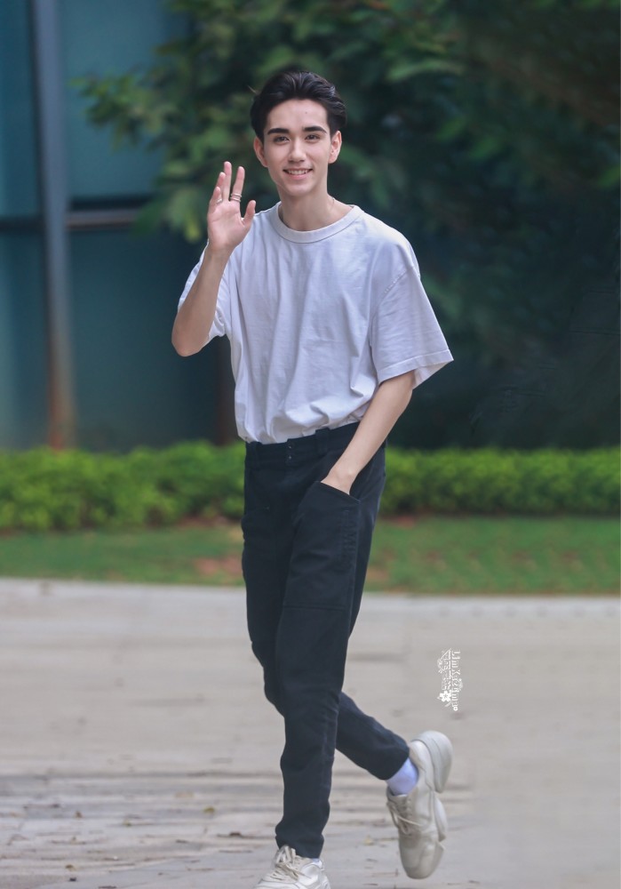 还是他自愿的?_腾讯新闻