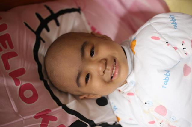 无冕英雄落泪只要孩子活着就有希望