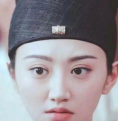 卸妆拍证件照,景甜成退休女王,原著粉盛赞_腾讯新闻