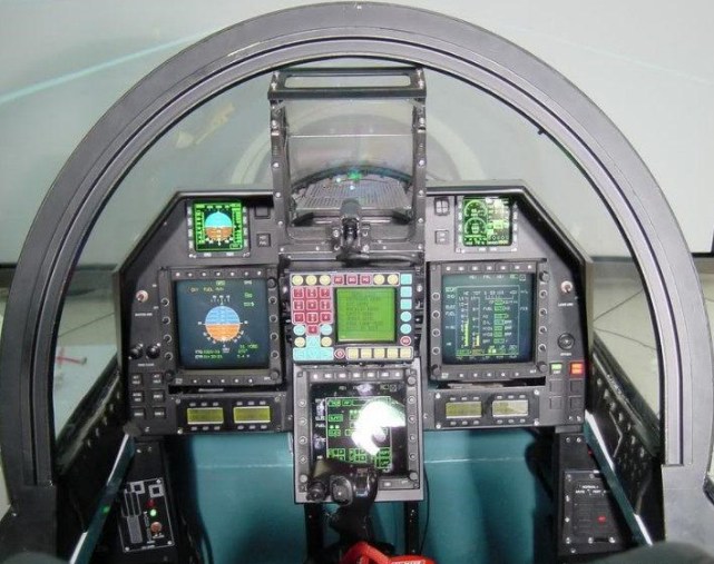 光辉战机座舱首次曝光,西方称歼20最大对手出现,印军飞行员欢呼