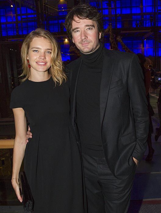 lv太子妃偷拍太子爷弹钢琴崇拜溢于言表婚后生活更加甜