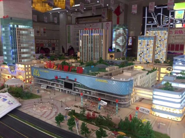 邹城万德广场烂尾商场开业遥遥无期