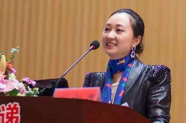 夫人洪一丹此外,2018年2月13日,朱宝良和老婆洪一丹分别将其持有的