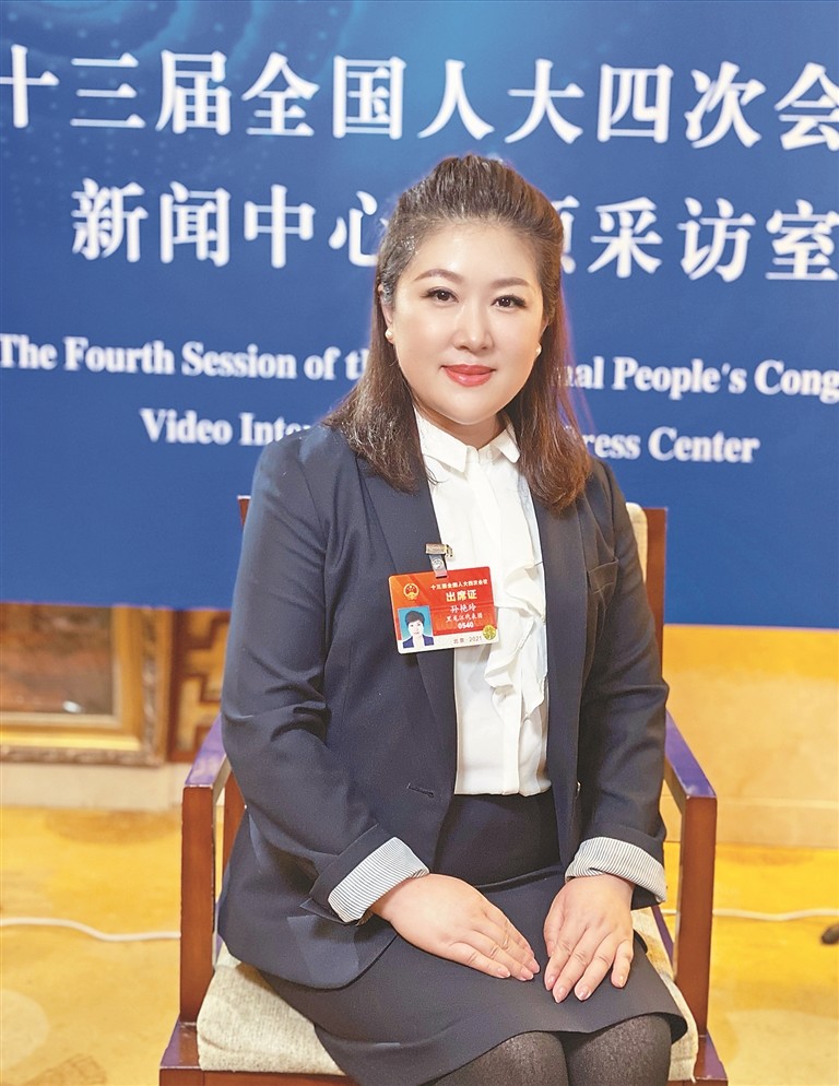 孙艳玲代表加强国家级非遗项目保护力度