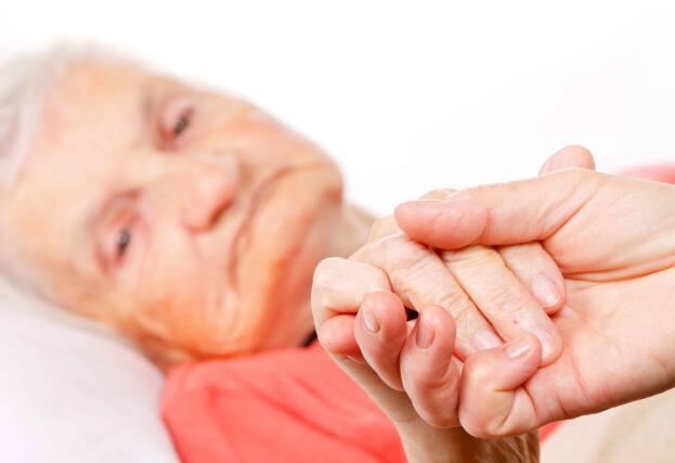 慢性疾病|晚上有这4个行为的人，要及时纠正，避免慢性疾病找上你