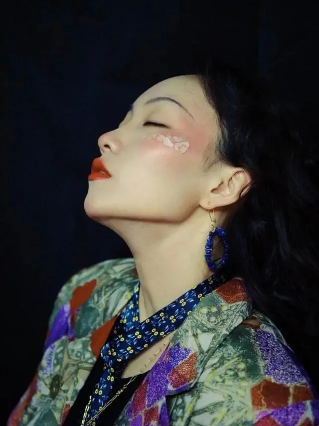 抖音贝勒爷邵雨轩拍时尚芭莎啦这还是你认识的邵雨轩吗