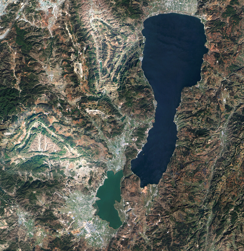 中国的天问一号传回的遥感影像正体现出地球的生物多样性