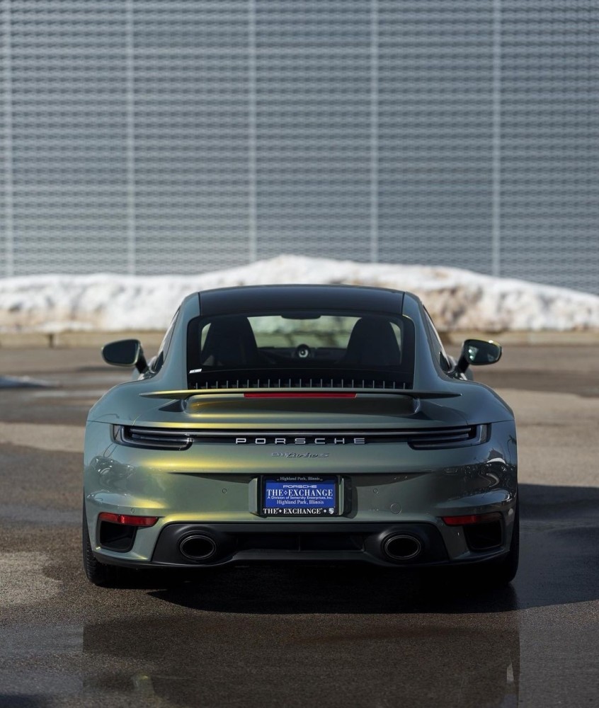 全球第一辆渐变色车漆的保时捷911turbos