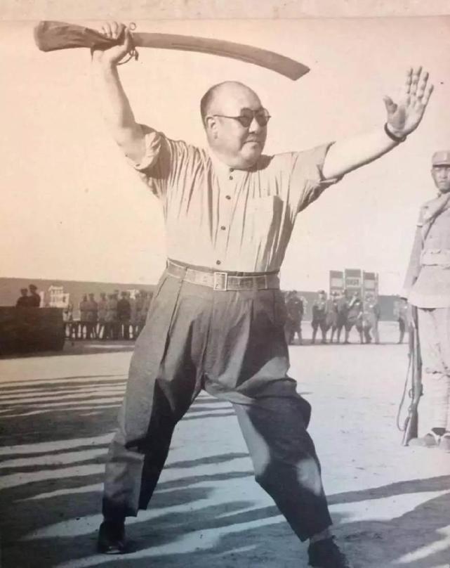 马鸿逵为何看不起马步芳|马步芳|马鸿逵|马占鳌|马福祥|马福禄|马家军