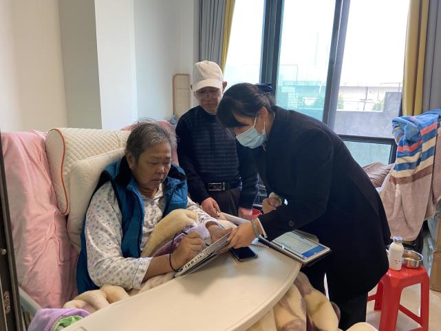 肇庆建行推适老化服务填平数字鸿沟