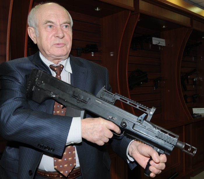 战斗民族猎熊枪俄制ash12突击步枪