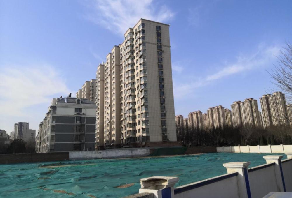 追地者世纪花城东地块东风路上的地产遗珠