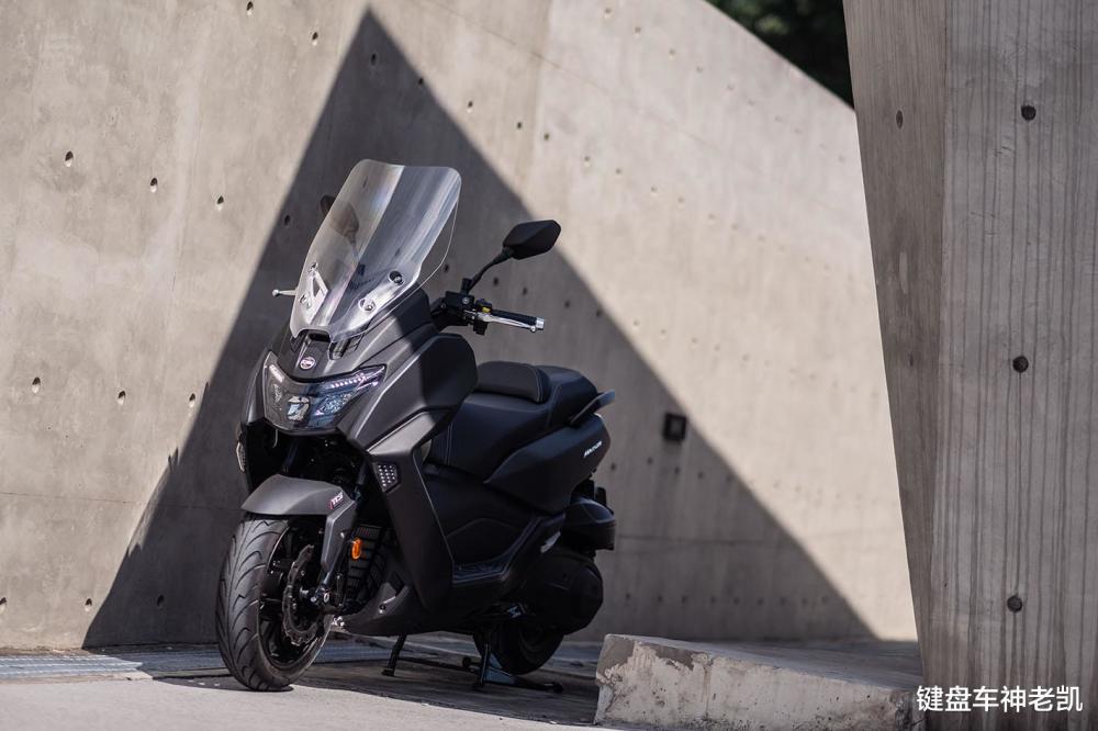 三阳全新maxsym400台湾预售内地将和本田nss350竞争