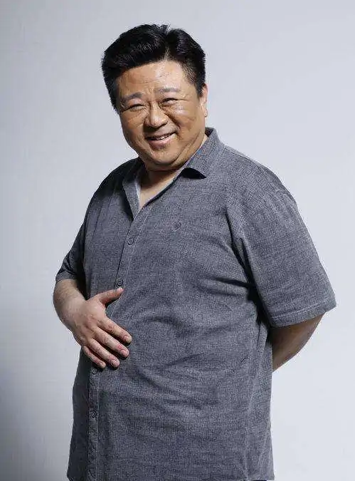 国家一级演员梁冠华结婚32年无绯闻妻子是她难怪这么幸福