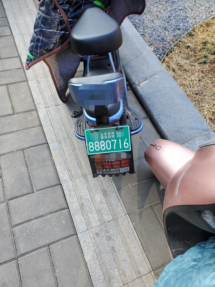 合法吗郑州电动车的绿牌冒出新版本有经销商称被查可以找我