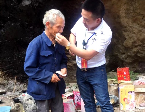 真心传递正能量却被恶人攻击诽谤可怜的小龙虾龙浩