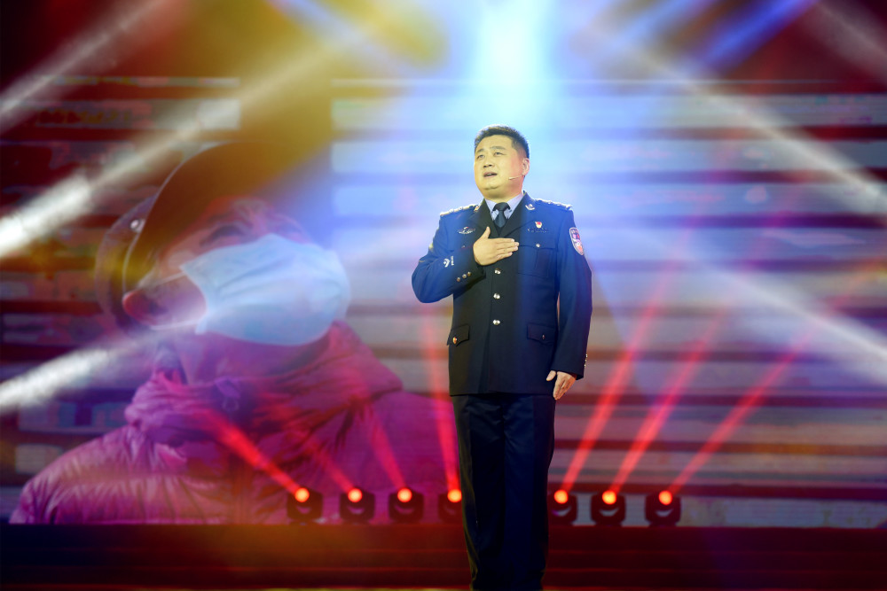 罗浩同志个人优秀事迹材料_腾讯新闻