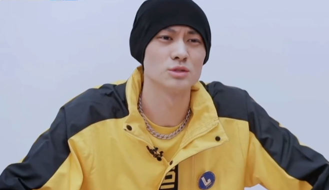 青你3梁森形象转变通关后往队友怀里钻变身软萌小卤蛋