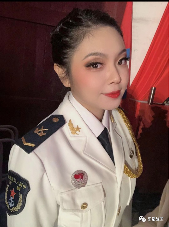 这些海军小姐姐,今天出镜!