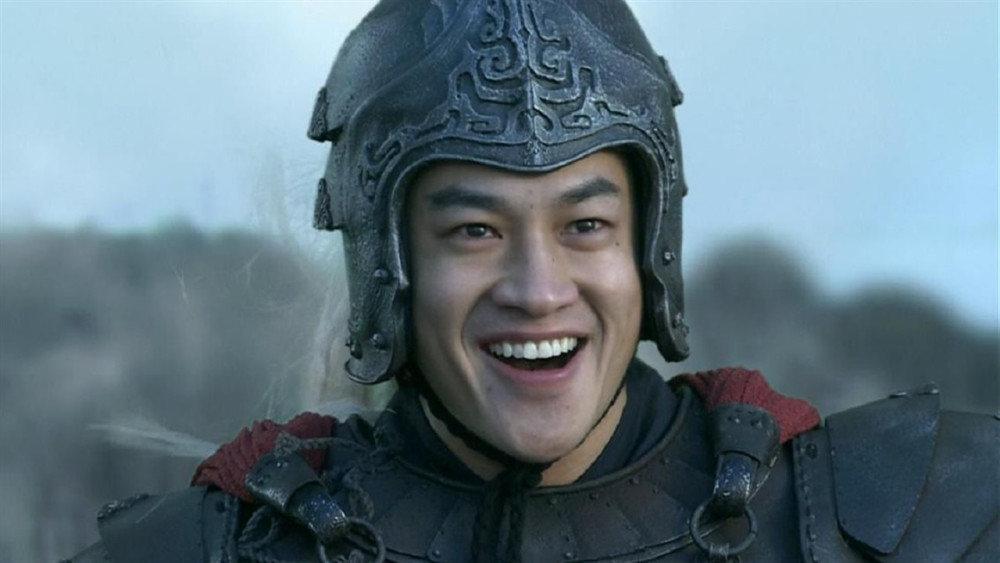 豪杰并起的时候,你占据陈留,拥有数万之兵,何必屈居人下,吕布是员骁将