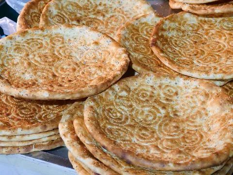 阜康市城关镇:把幸福收入"馕"中