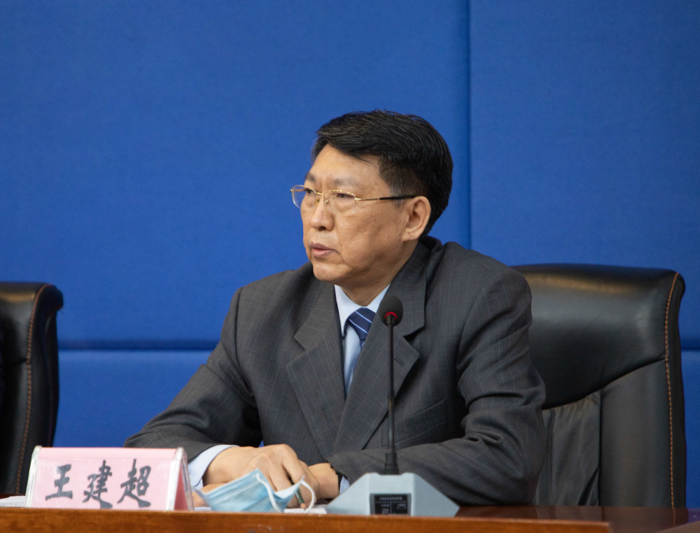 李文德,省文化和旅游厅副厅长何大为,省卫生健康委员会副主任李维东