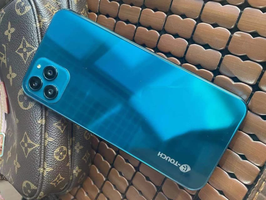 天语刚发布不久的天语t12pro max智能手机,性价比非常高,是非常便宜的