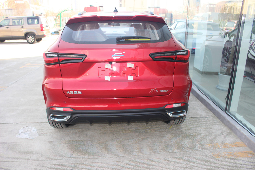 63秒破60!长安"加速王"走红!车头红标s加持,顶配仅10.26万_腾讯新闻