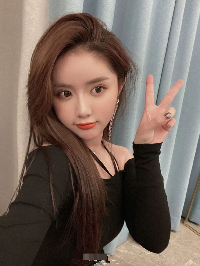 当初嘲讽闺蜜留不住人的林珊珊,转头捧出个白眼狼?_腾讯新闻