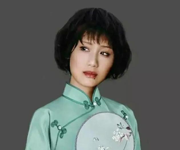 "容妃"李建群患癌去世,同居28年未给名分的陈家林,为何没人骂