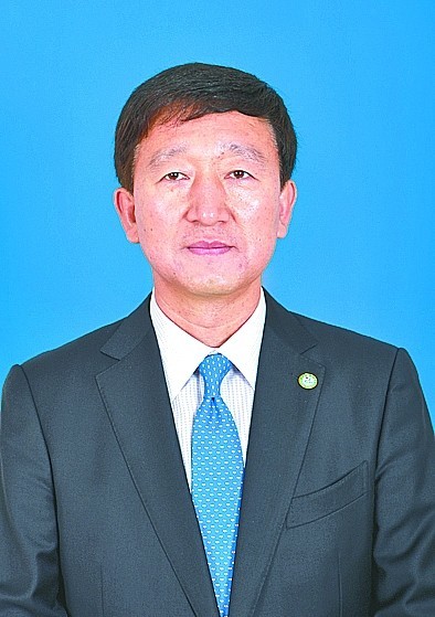 光明日报记者 任爽延边大学校长金雄代表:构建分层分类高等教育布局