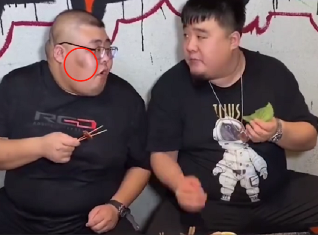 因为据红雨团队之前的直播和视频内容来看,他们就是要让泡泡龙等主播