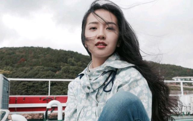 贾玲 / 曹海军 / 张英 / 孙大川 / 王晓 / 王翀 / 林鹏 / 天娜