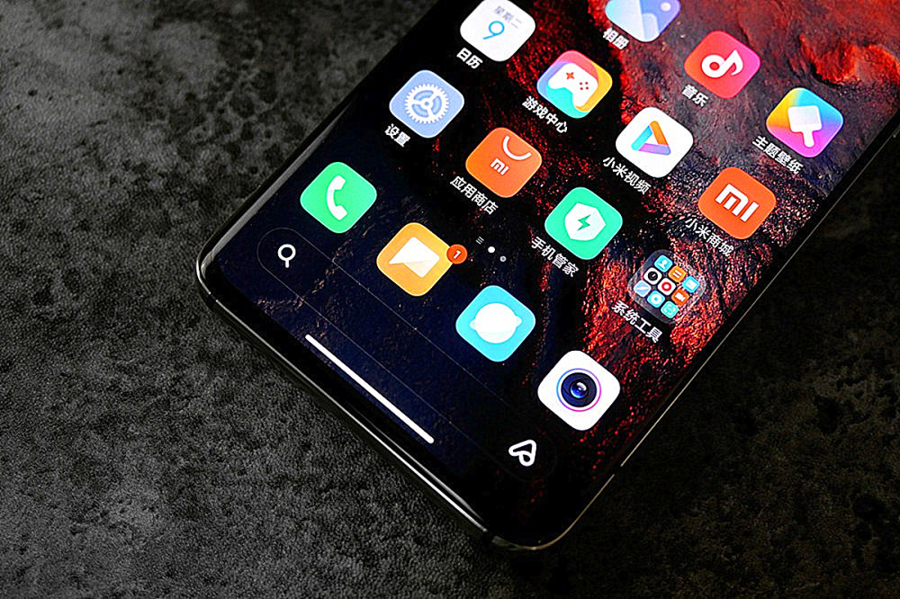 要知道笔者手中使用的小米10是三星屏幕,小米10s采用的是国产华星光电