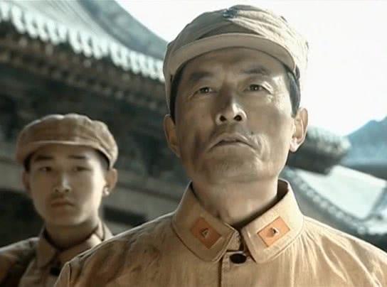 亮剑中被李云龙打败的少将开直播被网友调侃鄙人不善直播