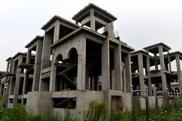 郑州一烂尾楼有望复活,曾号称"中原之最",耗资120亿却遭烂尾_腾讯新闻