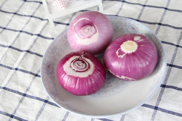 洋葱|晚上睡前喝碗洋葱煮水，好处多多，坚持下去，让你身体倍儿棒