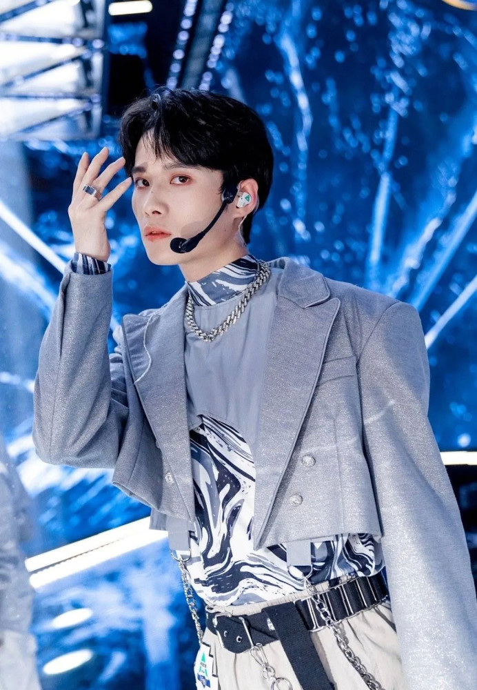 从地下通道到创造营2021井胧终于站起来了