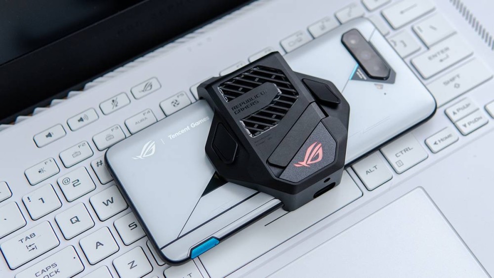 腾讯rog游戏手机5幻影首发体验18gb运存旗舰玩游戏有多爽