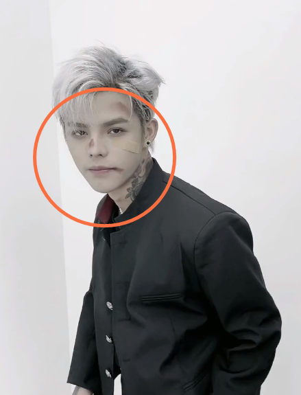 被殷世航家暴后套路67璐67终于开始反击当着网友的面毒打对方