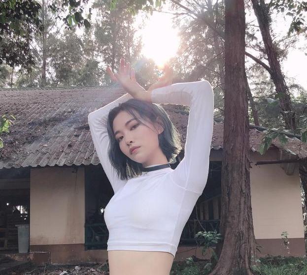 青春有你2许佳琪穿紧身训练服惊艳全场网友翩若惊鸿之感