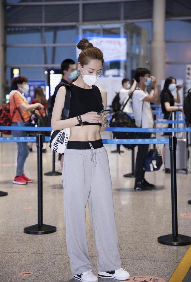 白冰,体重93斤,从来只瘦不胖,减肥秘诀:吃3物,坚持1件事