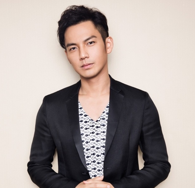 46岁钟汉良久违直播,失去电视剧深度滤镜,生图状态不敢认