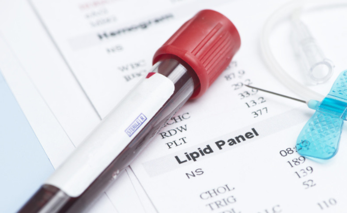 脑梗|男子吃素3个月，突发脑梗瘫痪，医生叹息：3物比肥肉伤血管，尽量少碰