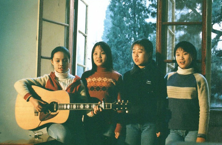 包括王泽本人也才只有4个人,这四个人是王泽在俱乐部经常一起玩的朋友