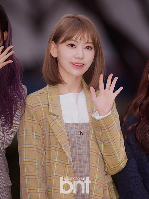 izone成员宫脇咲良将与bighit签订专属合约