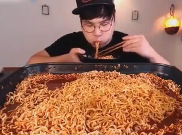 吃播|今天你玩命 明天命玩你，又一个吃播走了——愿世上再没有吃播